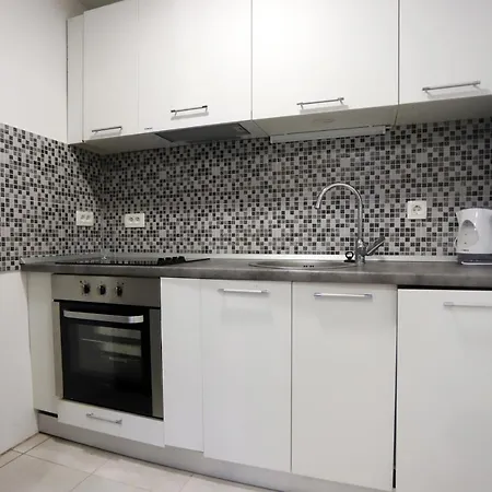 Zvonko Guest house 4*