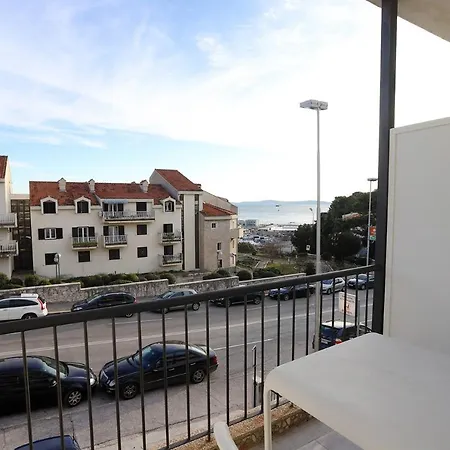Zvonko 4*